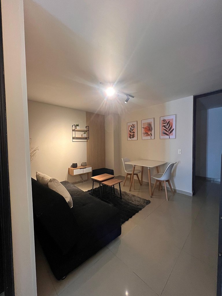 Lindo Apartamento cómodo, moderno y central 201.