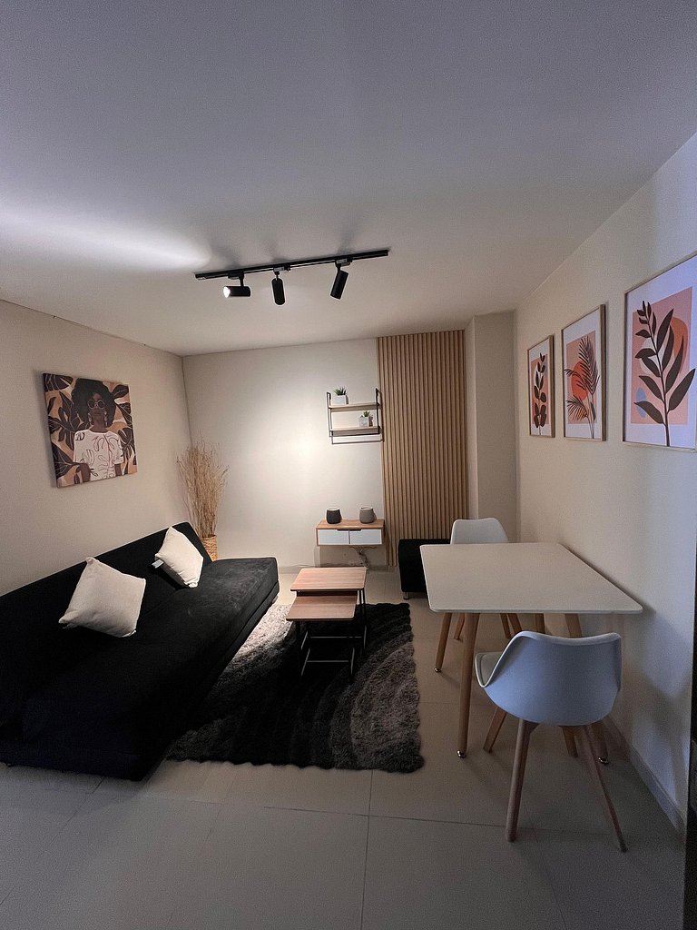 Lindo Apartamento cómodo, moderno y central 201.