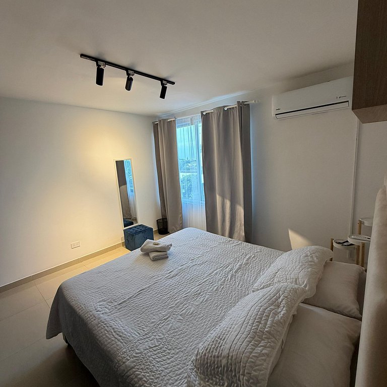 601 Moderno apartamento central