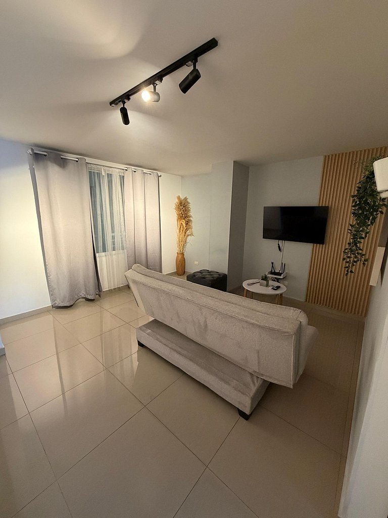 Confortable y lindo apartamento 302